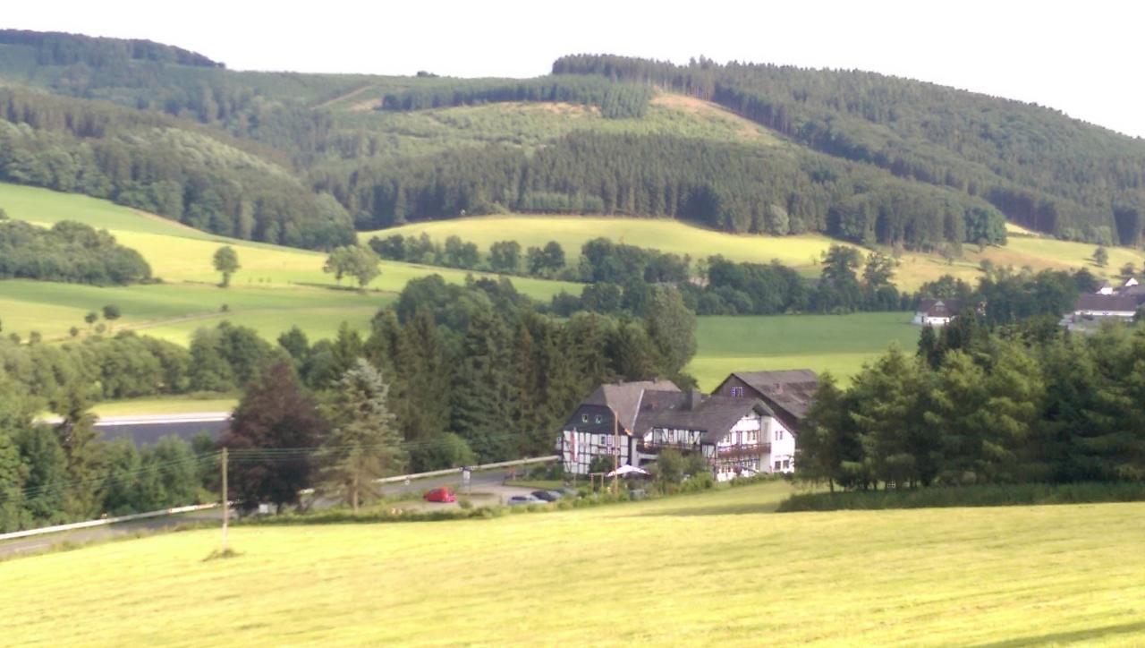 Hennetaler Hof Hotel Erflinghausen Buitenkant foto