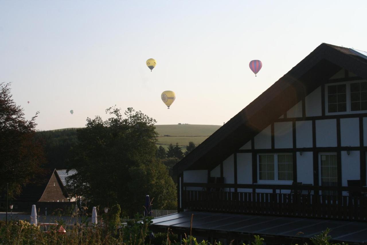 Hennetaler Hof Hotel Erflinghausen Buitenkant foto